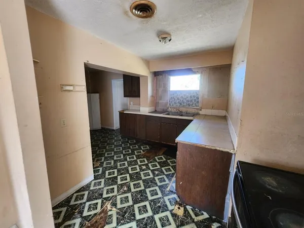 $179,000 | 910 Emerald Drive, Mount Dora, FL 32757