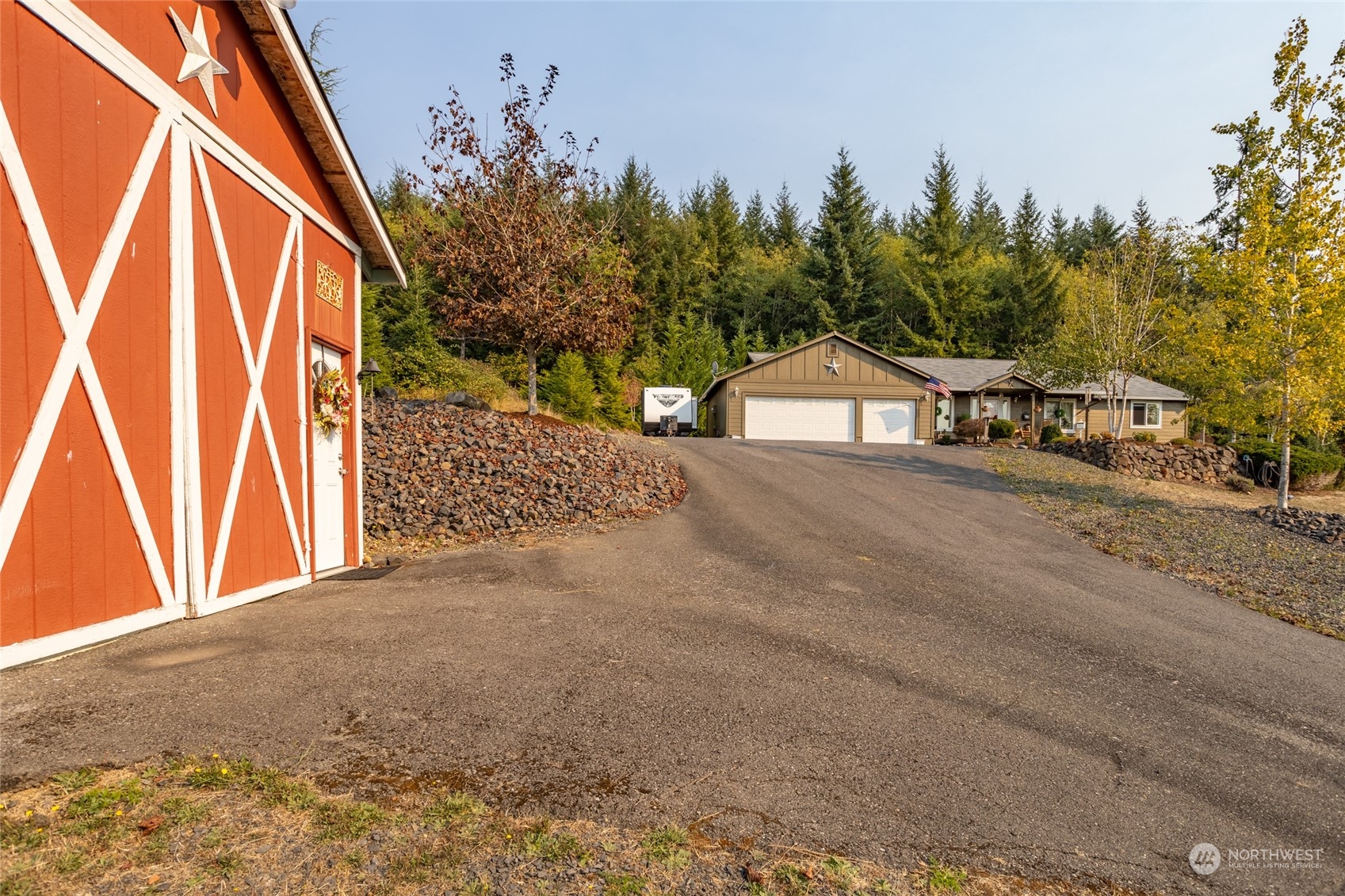 526 Haywire Road Napavine, WA 98532 - Photo 13 of 40 a view of a house with a street