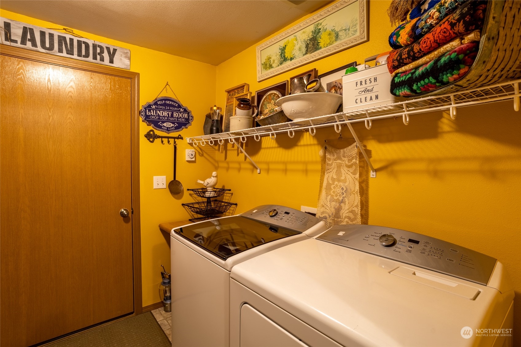 526 Haywire Road Napavine, WA 98532 - Photo 39 of 40 a utility room with dryer and washer