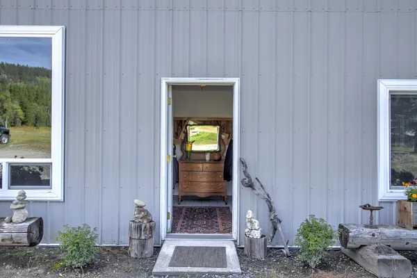 $1,199,000 | 3829 Deep Lake Boundary Road, Colville, WA 99114
