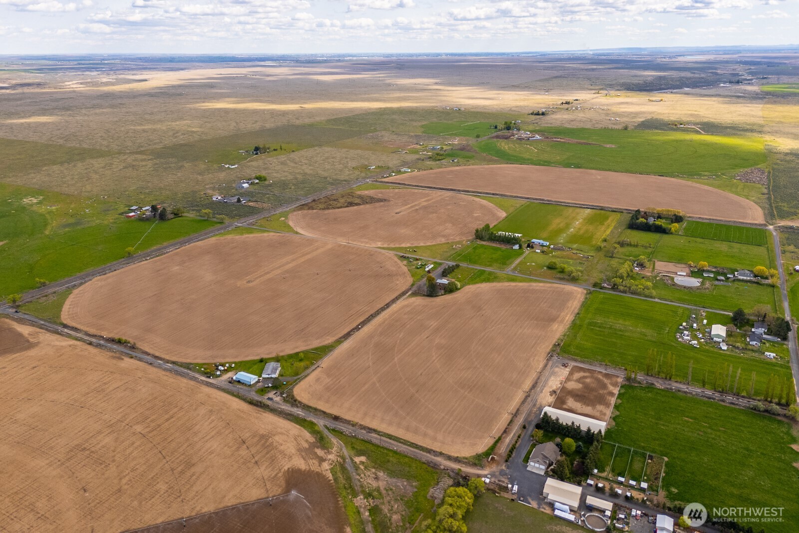 10701 12 Road Northeast Moses Lake, WA 98837 - Photo 12 of 33 an aerial view of a house