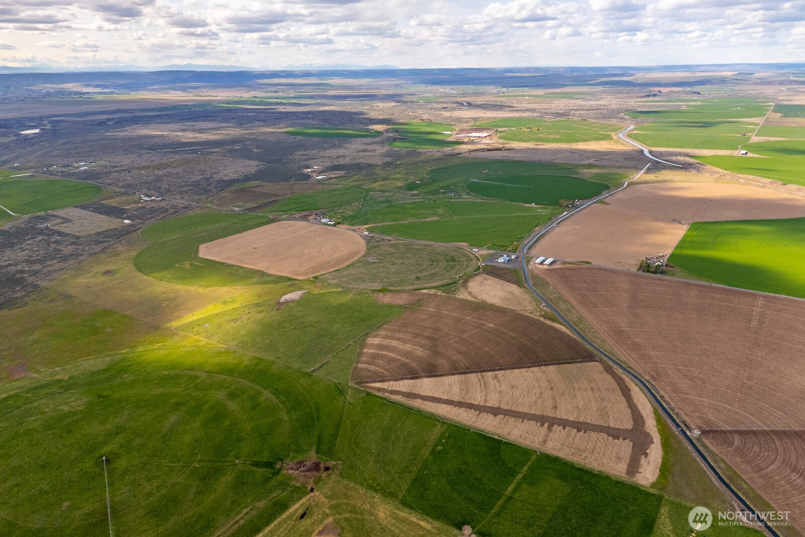 10701 12 Road Northeast Moses Lake, WA 98837 - Photo 18 of 33 a view of an outdoor space and a lake view