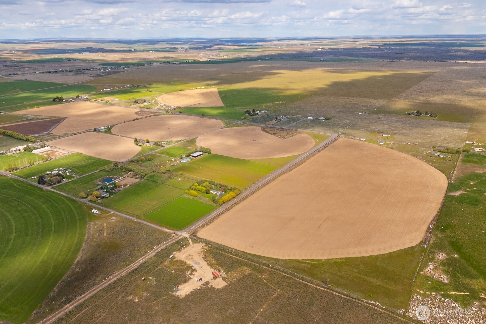 10701 12 Road Northeast Moses Lake, WA 98837 - Photo 9 of 33 a view of an ocean