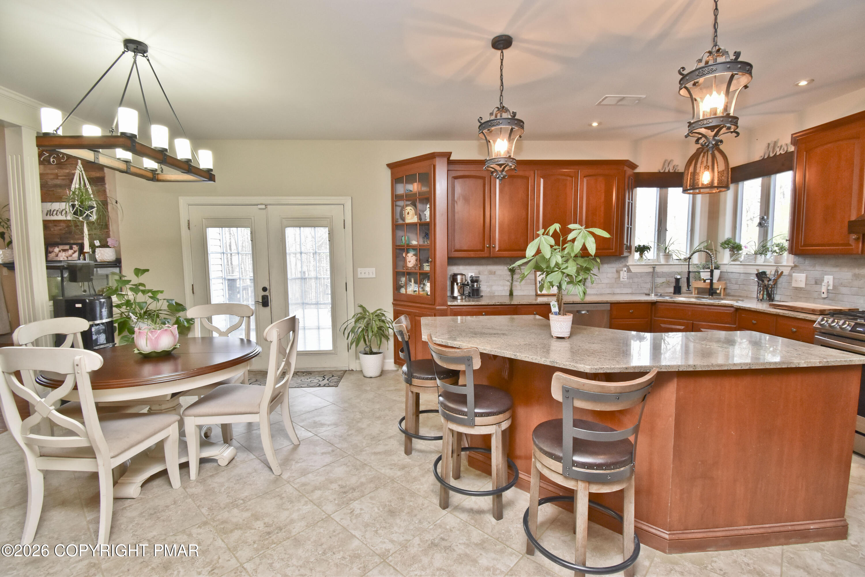 155 Chase Road Stroudsburg, PA 18360 - Photo 18 of 76 5 Kitchen (8)