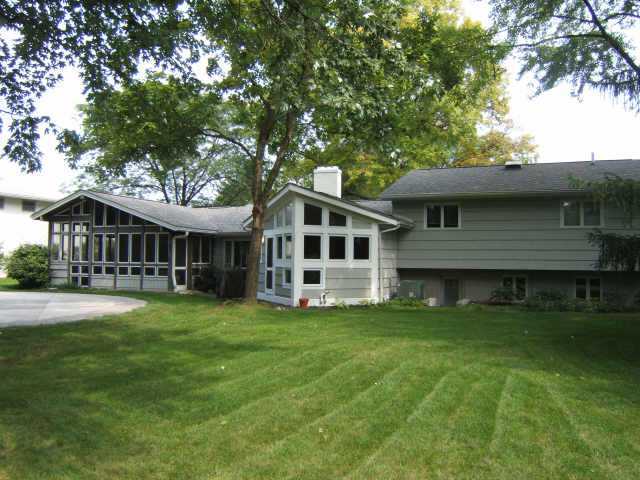 3049 Edgefield Road Columbus, OH 43221 - Photo 3 of 9