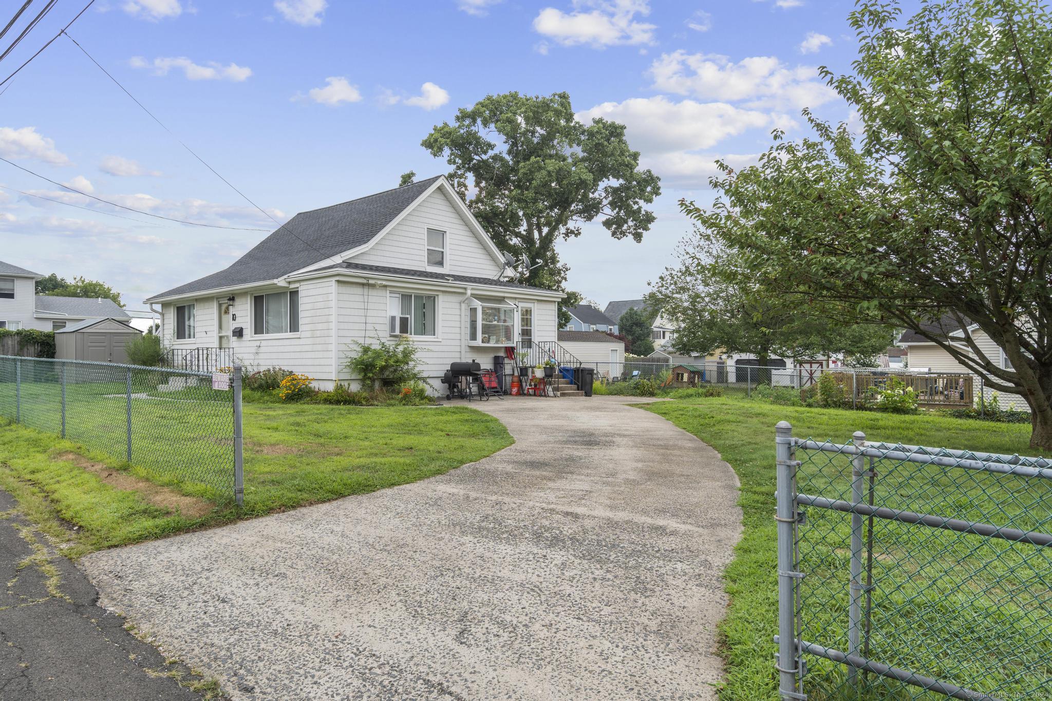 10 Cold Spring Street East Haven, CT 06512 - Photo 1 of 37