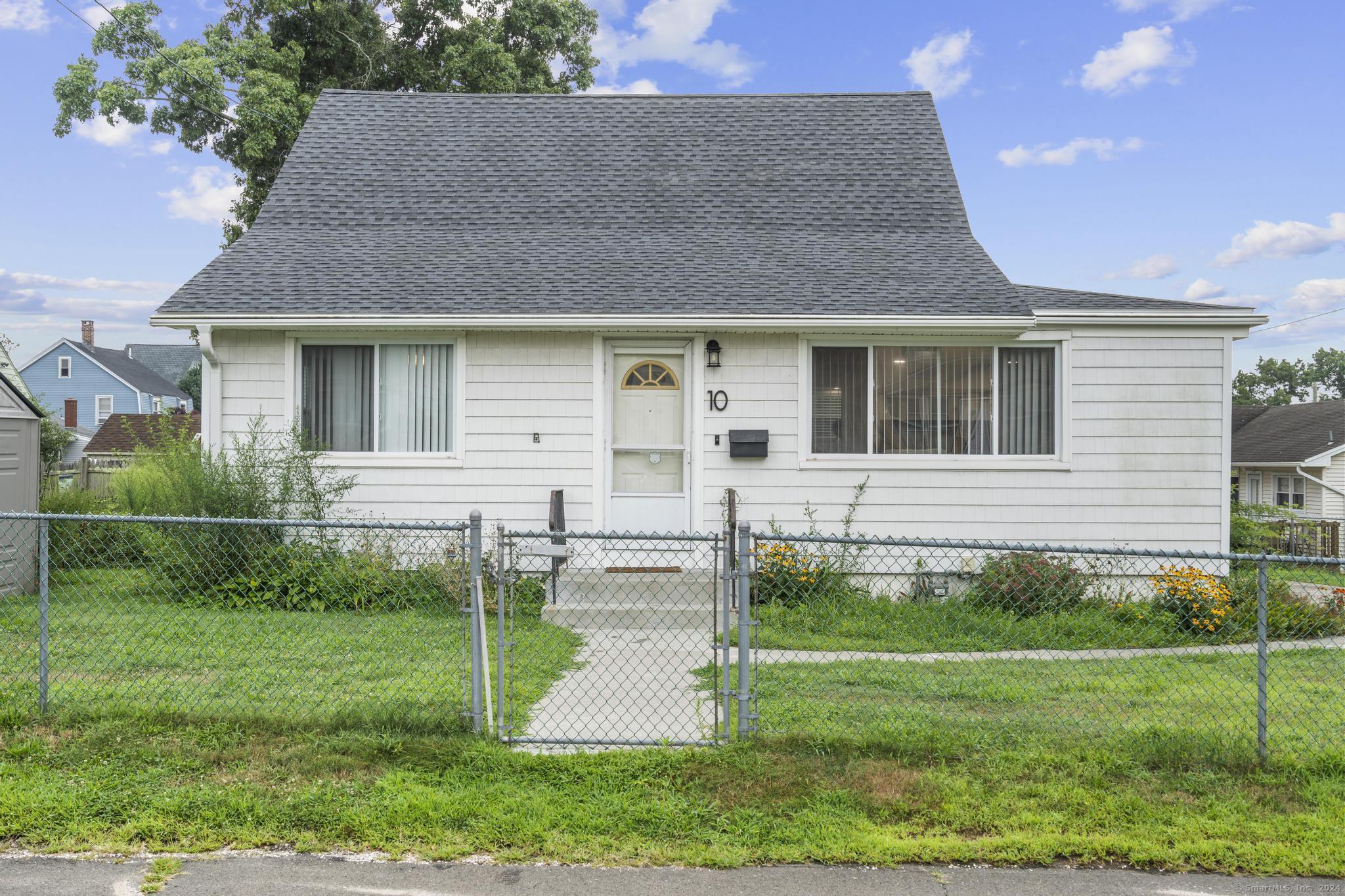 10 Cold Spring Street East Haven, CT 06512 - Photo 3 of 37