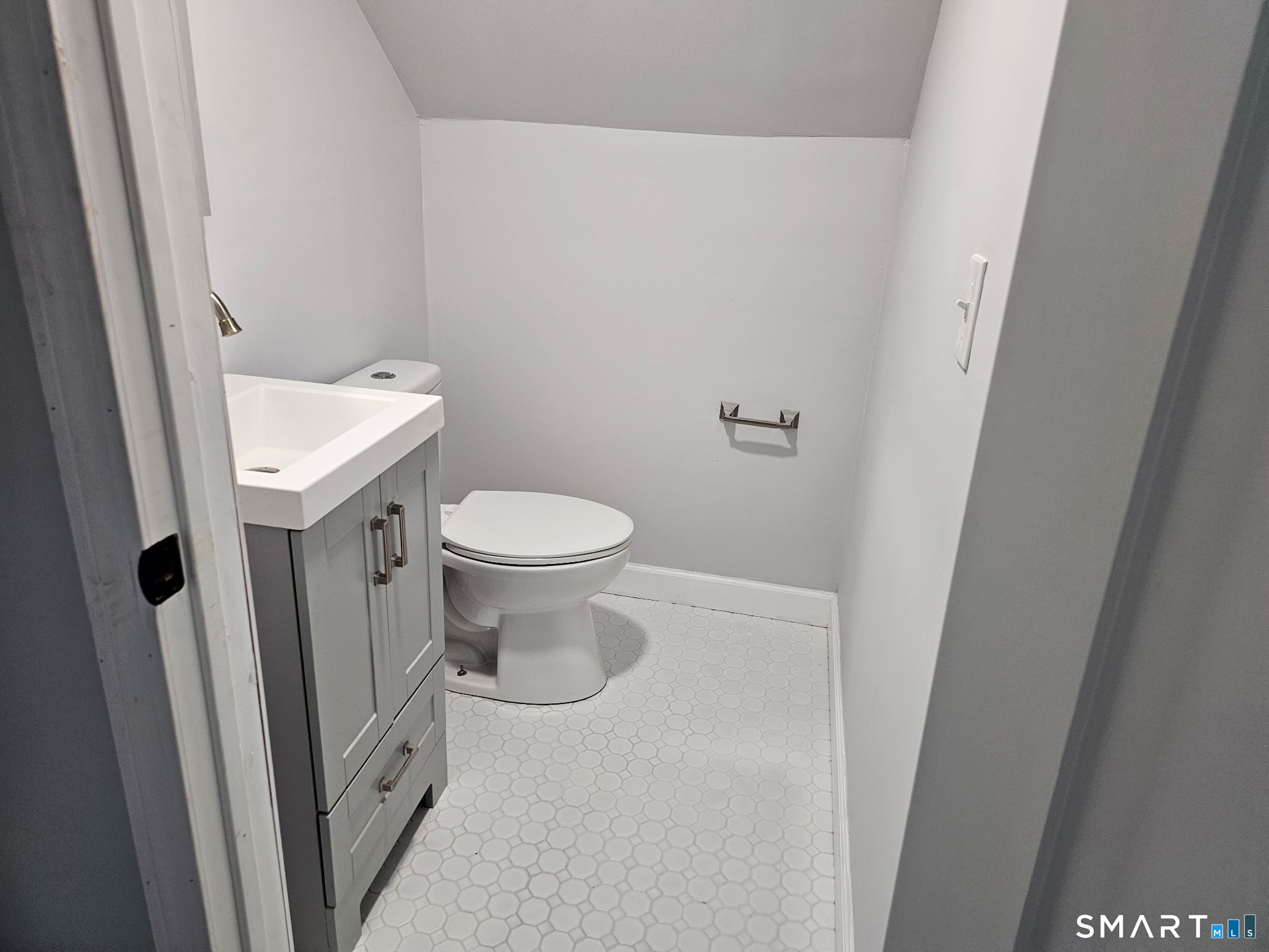 10 Cold Spring Street East Haven, CT 06512 - Photo 35 of 37 Photo taken after house was vacated