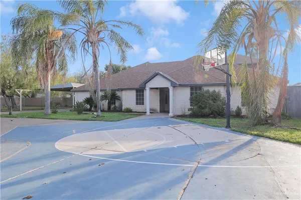 $520,000 | 2704 North M Road, Edinburg, TX 78542