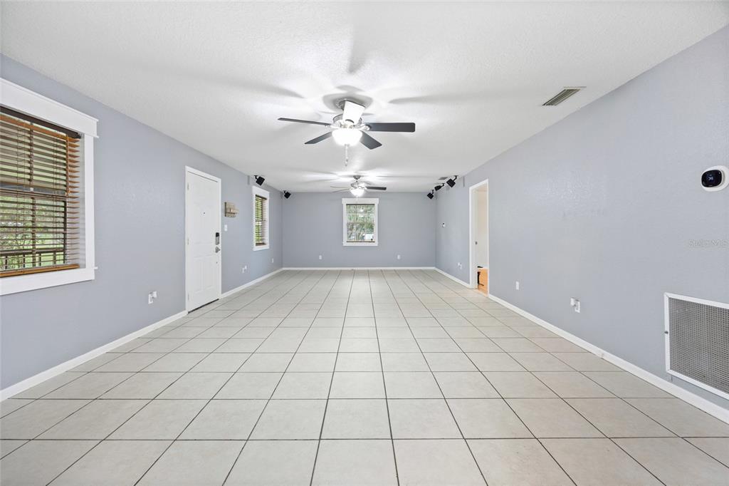 5615 Southeast 113th Place Belleview, FL 34420 - Photo 13 of 41