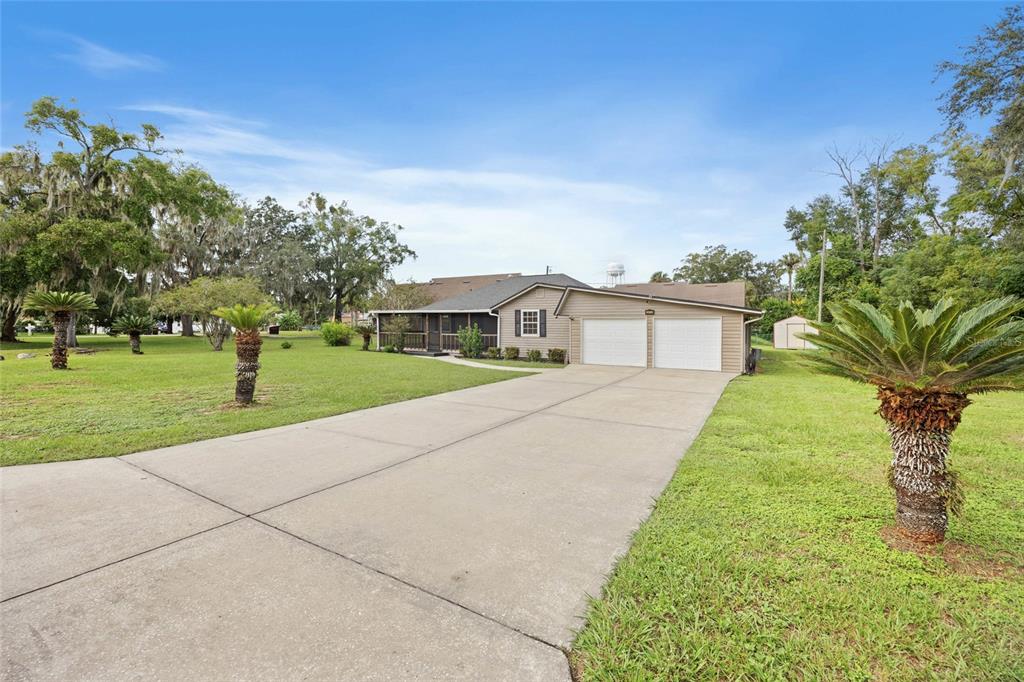 5615 Southeast 113th Place Belleview, FL 34420 - Photo 4 of 41