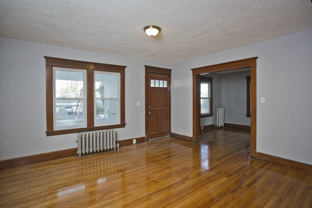 8-10 Braddock Street Springfield, MA 01109 - Photo 8 of 17 Gallery Image 8