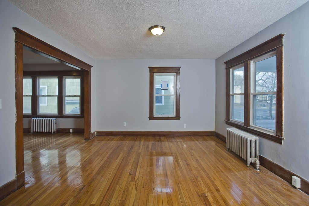 8-10 Braddock Street Springfield, MA 01109 - Photo 10 of 17 Gallery Image 10