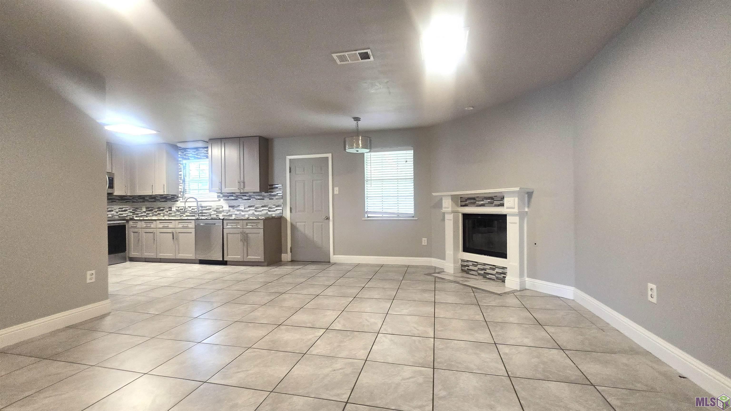 16523 Batavia Avenue St. George, LA 70817 - Photo 4 of 24