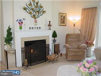 29 Pennington Court Delanco, NJ 08075 - Photo 3 of 12 Great Room