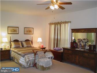 29 Pennington Court Delanco, NJ 08075 - Photo 6 of 12 Bedroom - Main