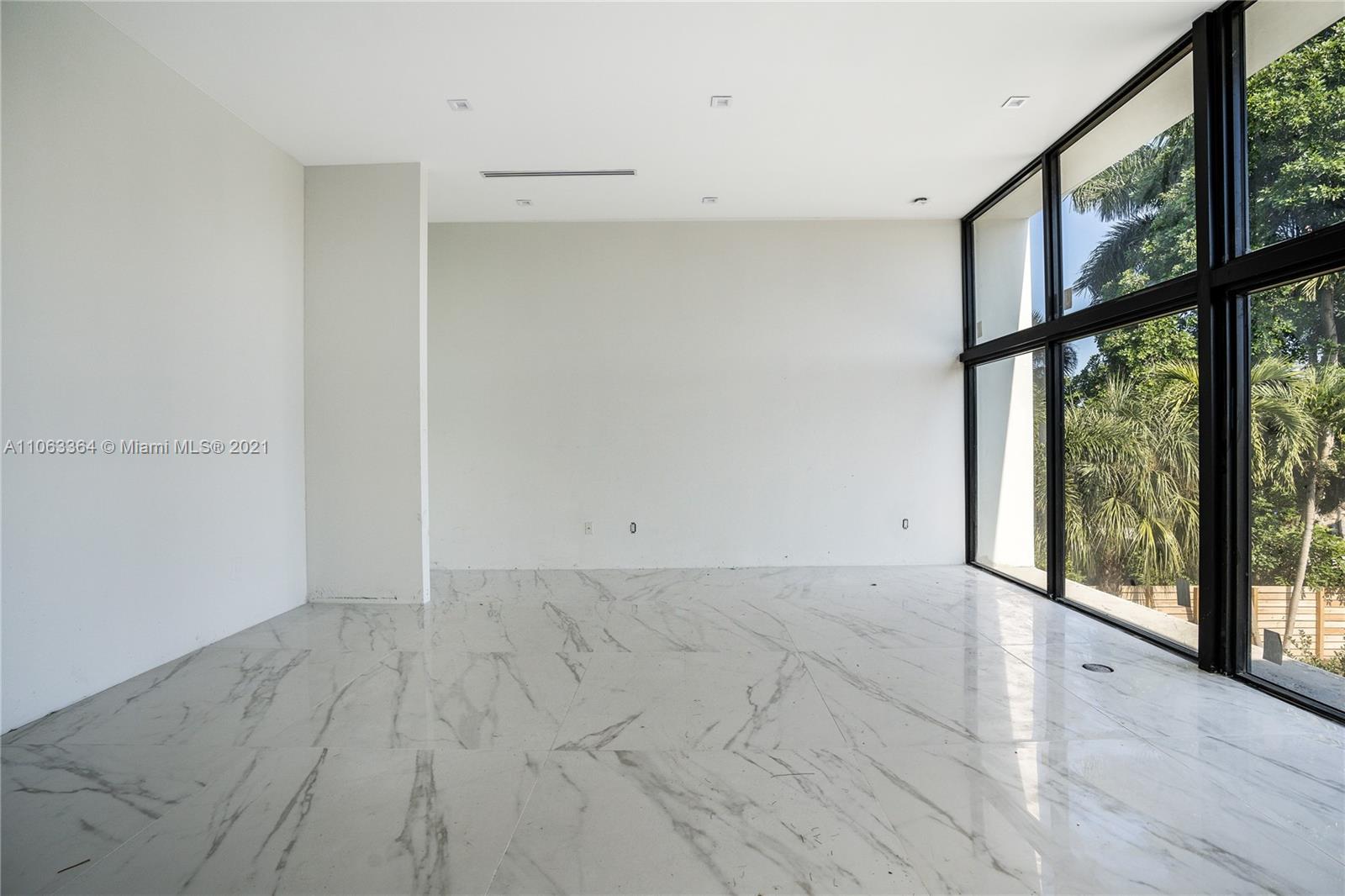 19 Gatehouse Road Sea Ranch Lakes, FL 33308 - Photo 13 of 56