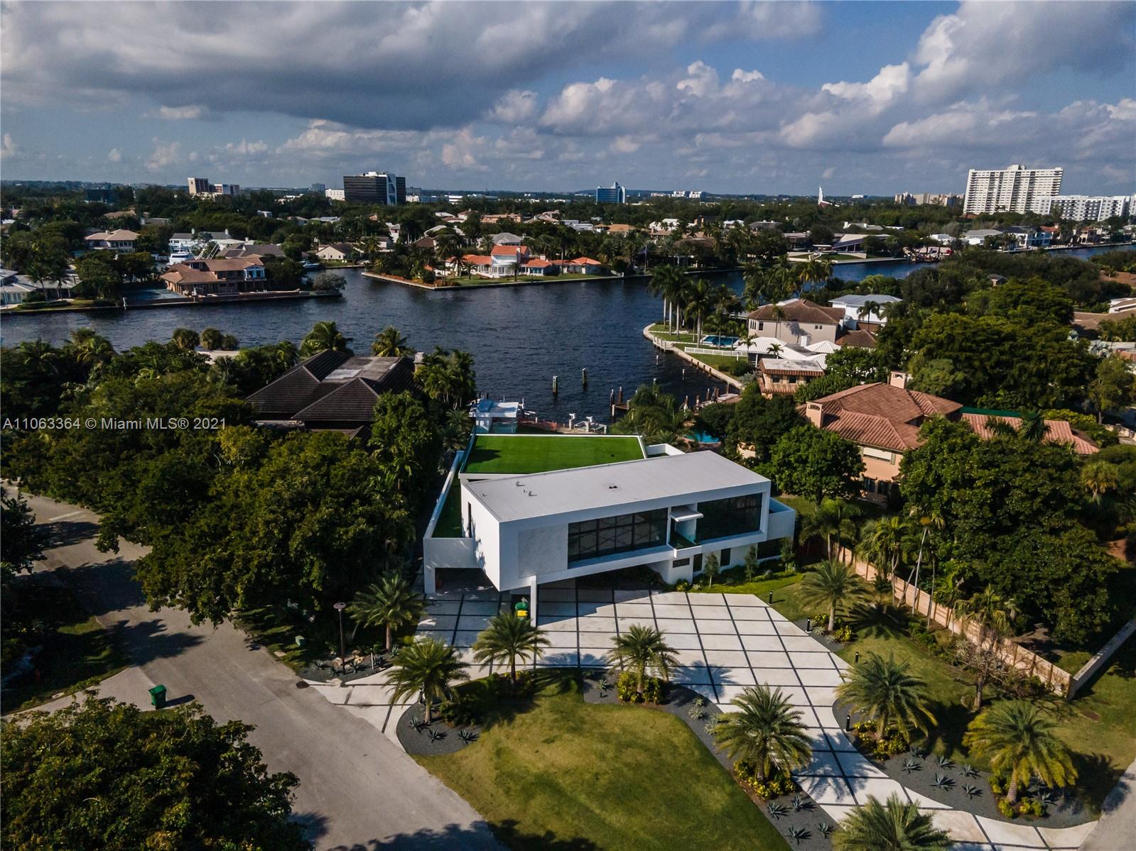 19 Gatehouse Road Sea Ranch Lakes, FL 33308 - Photo 4 of 56