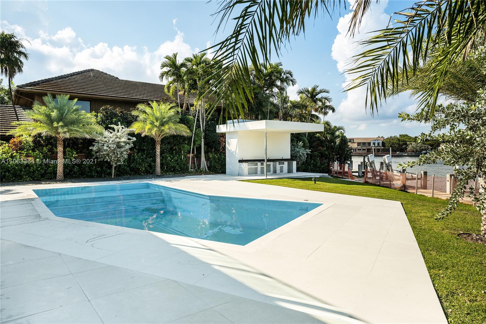 19 Gatehouse Road Sea Ranch Lakes, FL 33308 - Photo 52 of 56