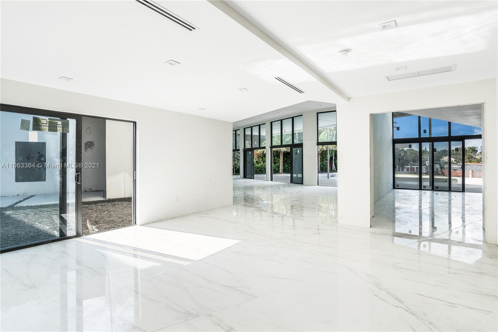 19 Gatehouse Road Sea Ranch Lakes, FL 33308 - Photo 8 of 56