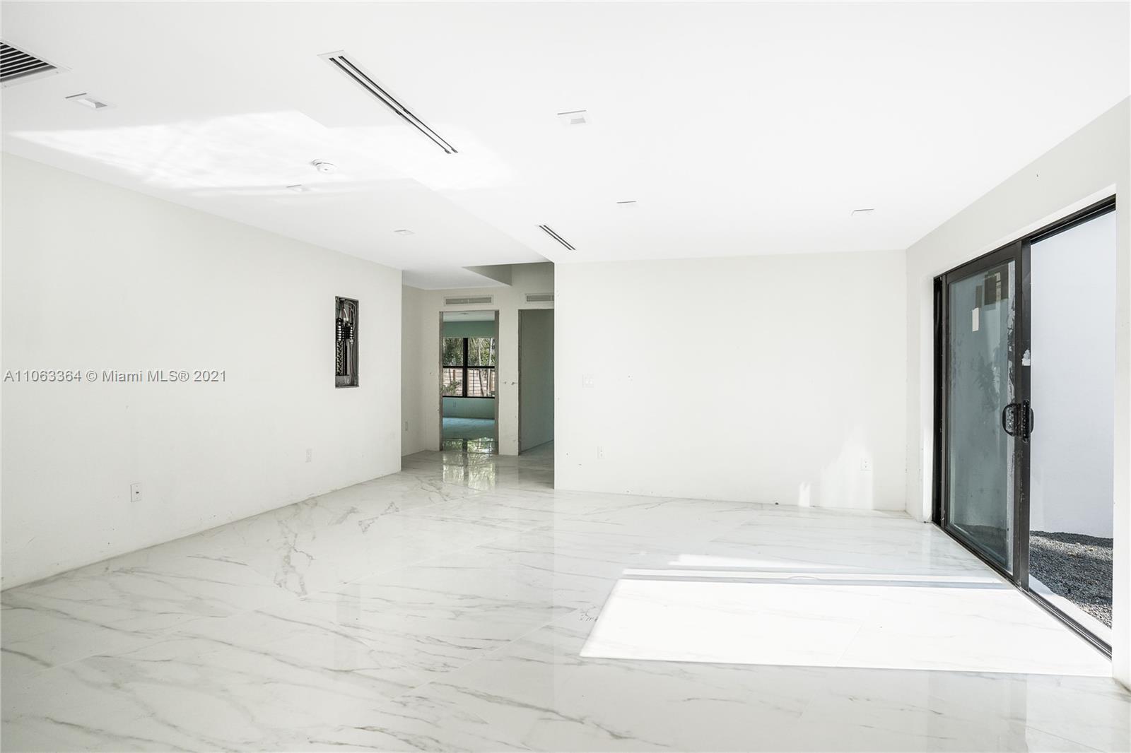 19 Gatehouse Road Sea Ranch Lakes, FL 33308 - Photo 10 of 56