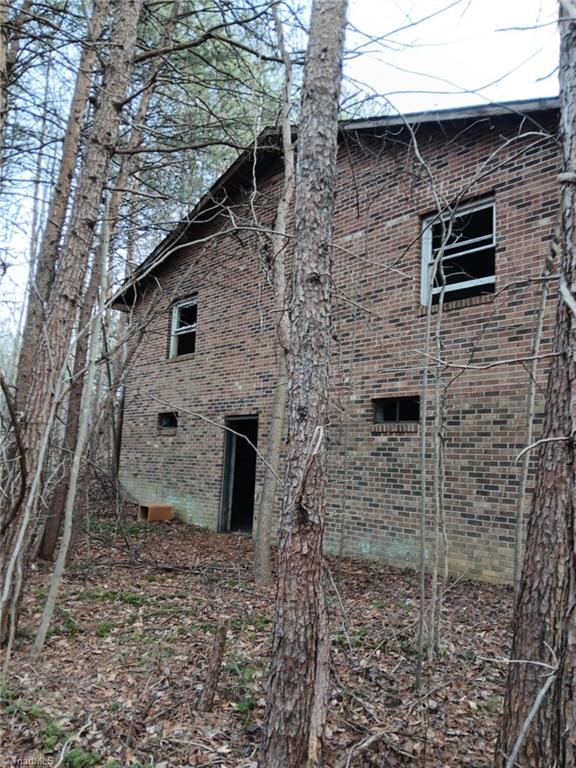 5001 Mecum Road Walkertown, NC 27051 - Photo 4 of 17