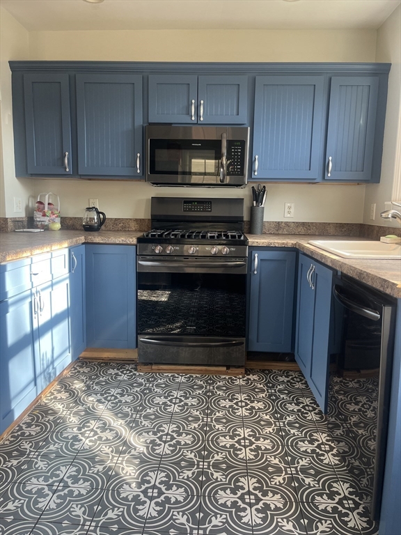 747 North Main Street Attleboro, MA 02703 - Photo 4 of 28