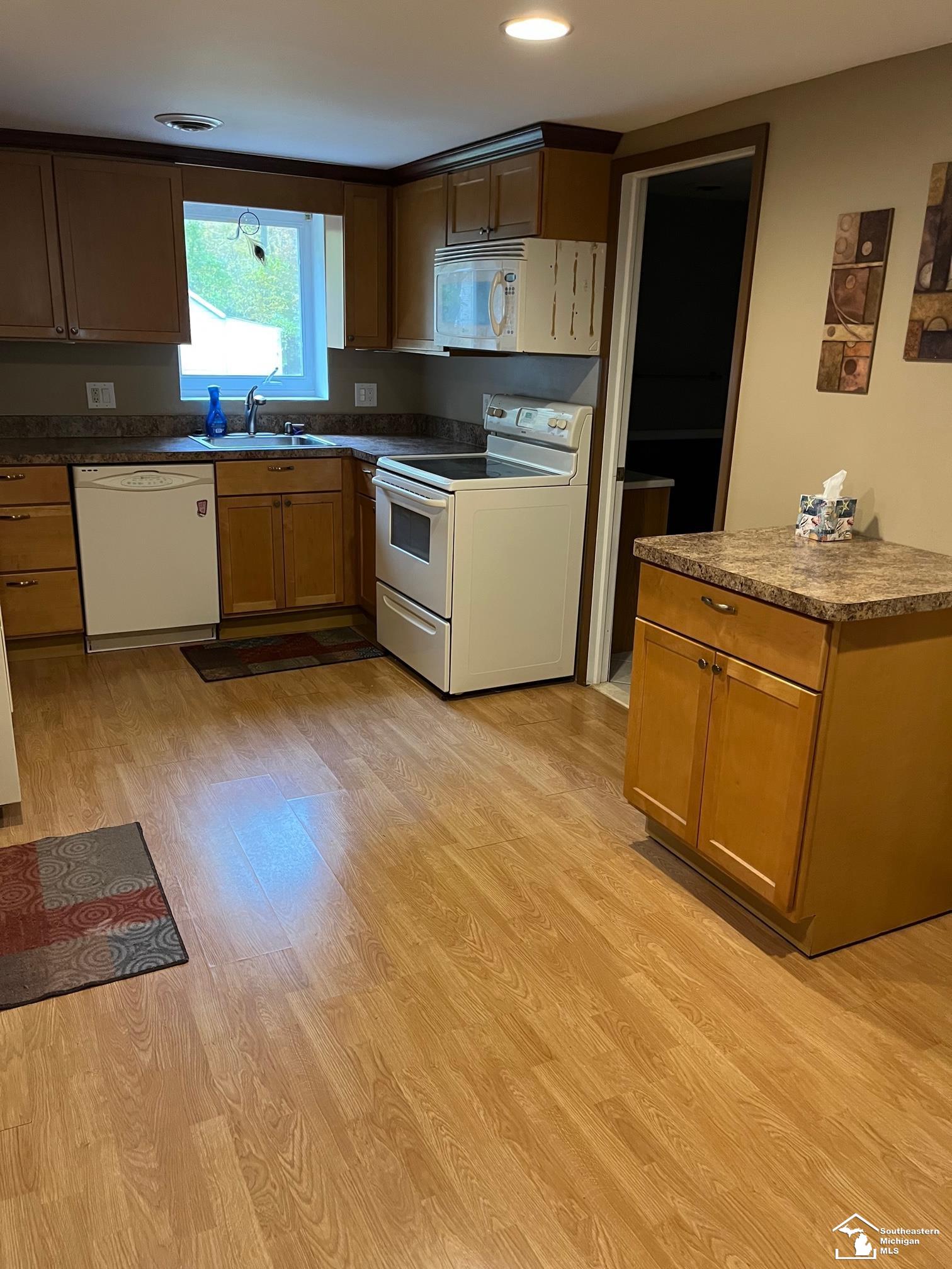 38453 Judd Road Belleville, MI 48111 - Photo 7 of 16