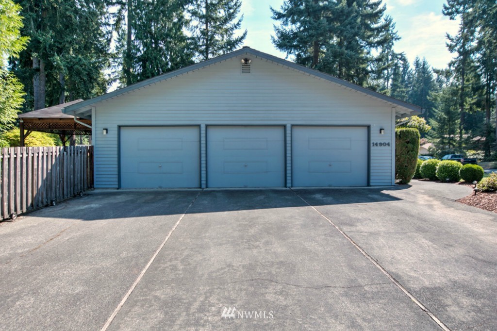 14904 Southeast 143rd Place Renton, WA 98059 - Photo 2 of 25
