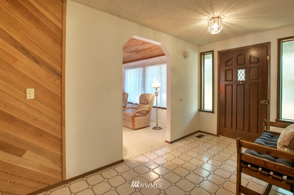14904 Southeast 143rd Place Renton, WA 98059 - Photo 12 of 25