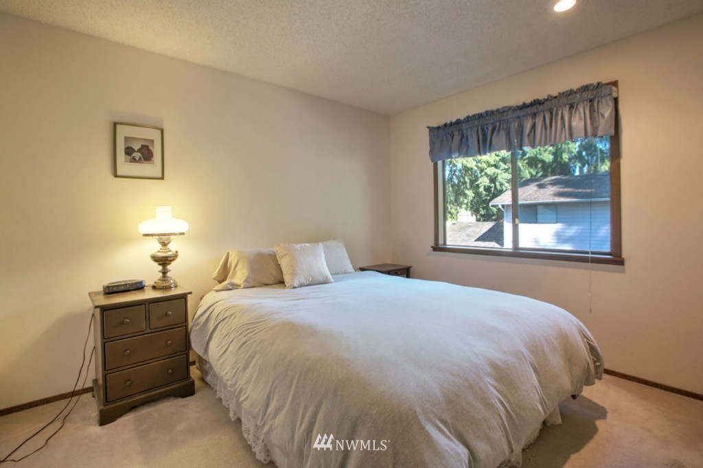 14904 Southeast 143rd Place Renton, WA 98059 - Photo 14 of 25