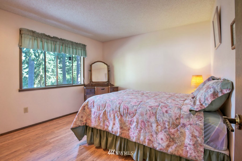 14904 Southeast 143rd Place Renton, WA 98059 - Photo 15 of 25