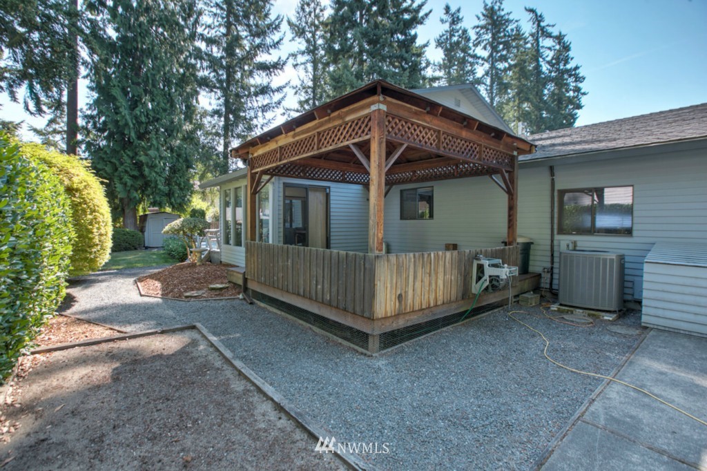 14904 Southeast 143rd Place Renton, WA 98059 - Photo 21 of 25