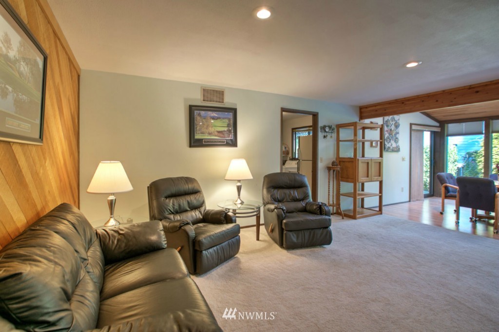 14904 Southeast 143rd Place Renton, WA 98059 - Photo 10 of 25