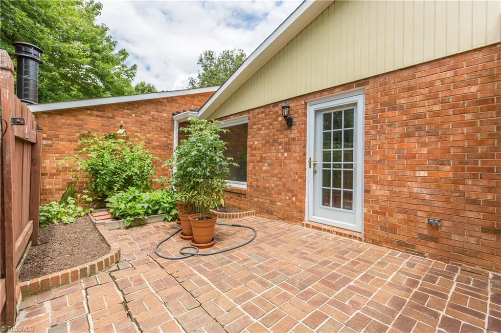 4830 Tower Road Greensboro, NC 27410 - Photo 4 of 30 Gallery Image 4