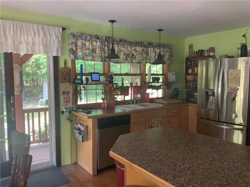 2 Tray Hollow Road Foster, RI 02825 - Photo 8 of 30 Kichen