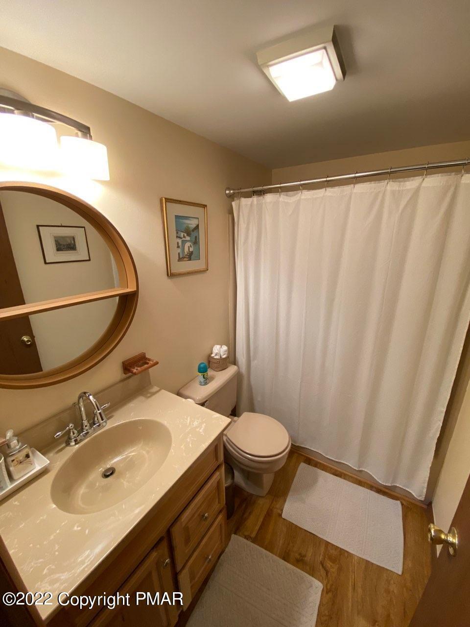 226 Summit Drive Albrightsville, PA 18210 - Photo 16 of 19 2nd floor bathroom
