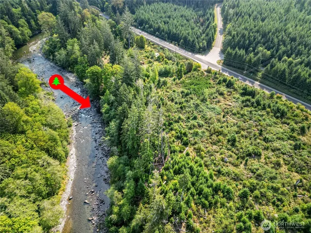 a view of a multi story building