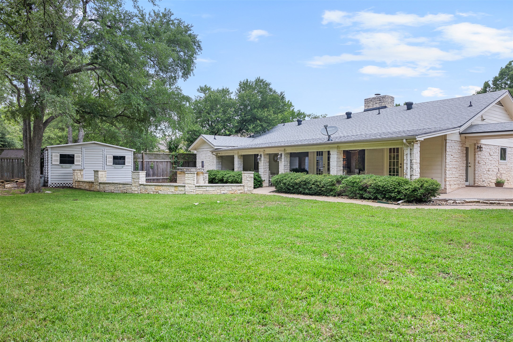 1102 North Ave F Elgin, TX 78621 - Photo 7 of 40
