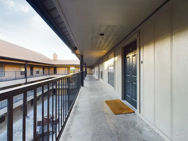 $2,495 | 2401 Leon Street, Unit 303, Austin, TX 78705