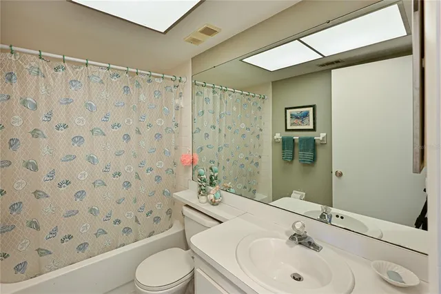 $159,900 | 425 30th Avenue West, Unit C102, Bradenton, FL 34205