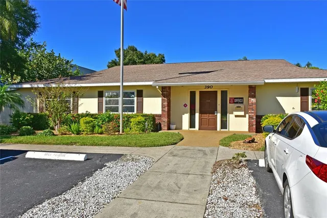 $159,900 | 425 30th Avenue West, Unit C102, Bradenton, FL 34205