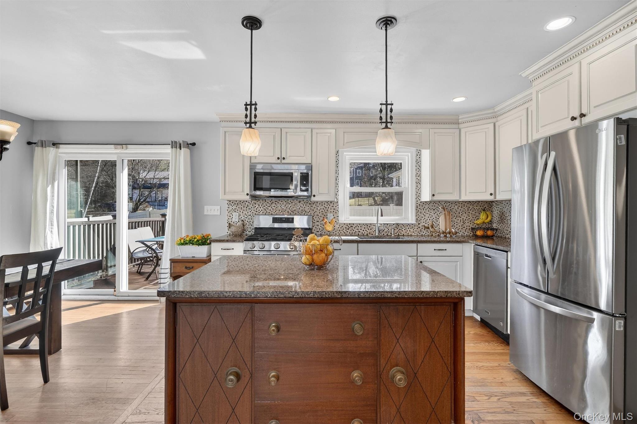 82 Taxter Road Irvington, NY 10533 - Photo 14 of 38