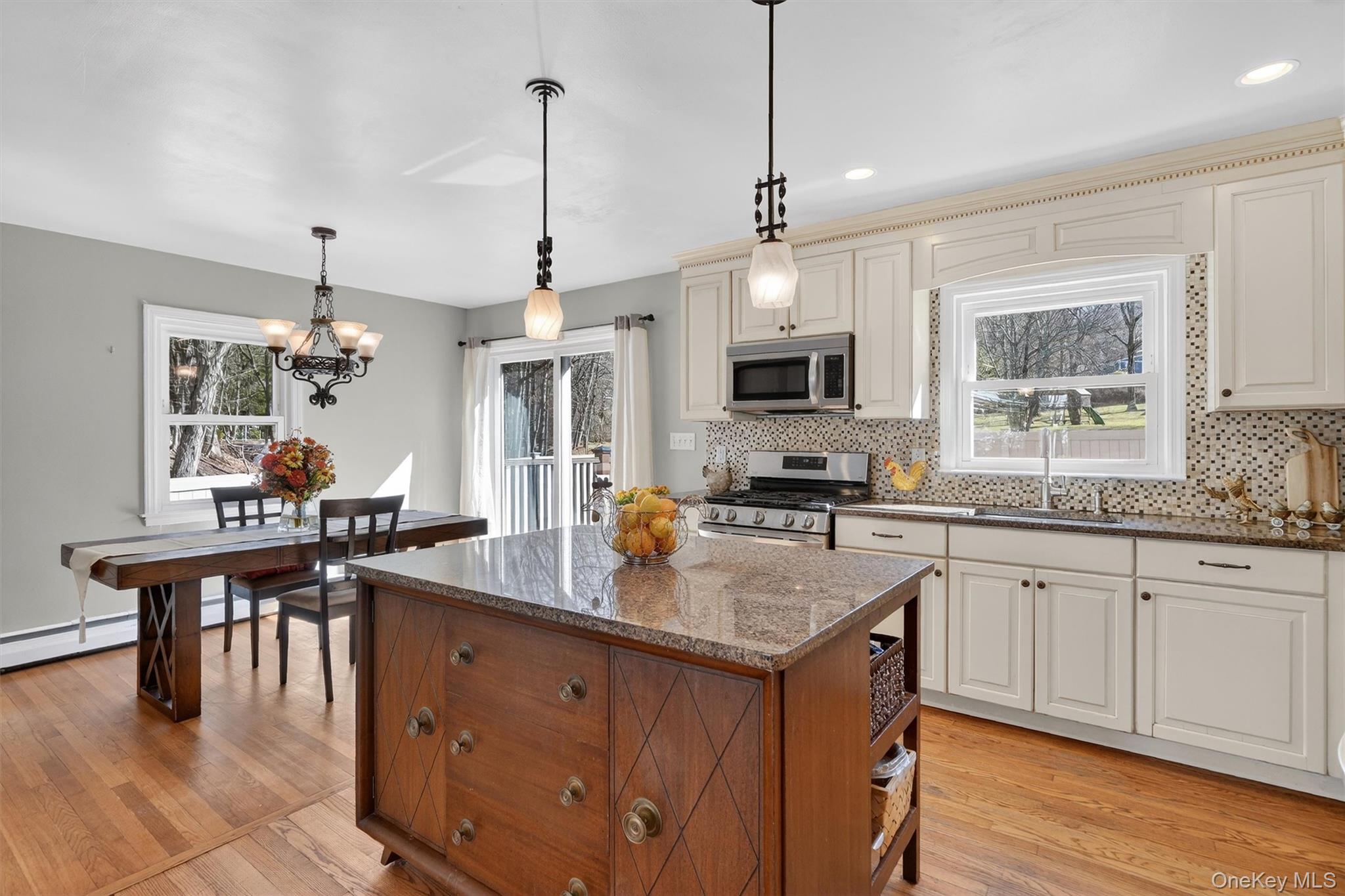 82 Taxter Road Irvington, NY 10533 - Photo 15 of 38