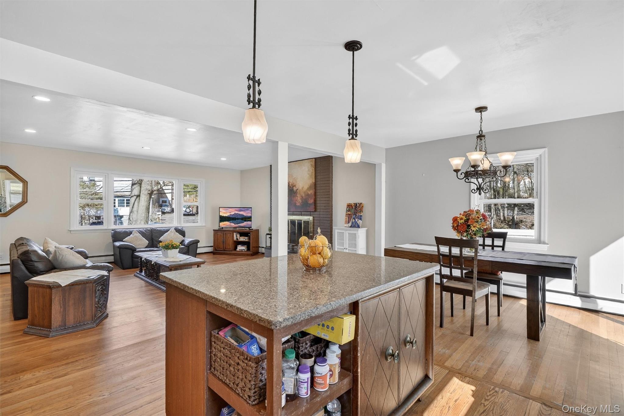 82 Taxter Road Irvington, NY 10533 - Photo 16 of 38