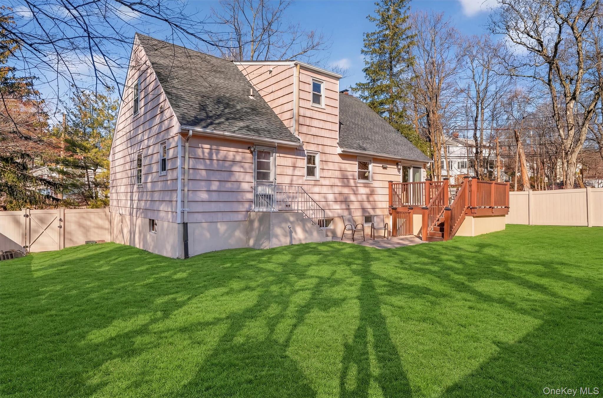 82 Taxter Road Irvington, NY 10533 - Photo 32 of 38