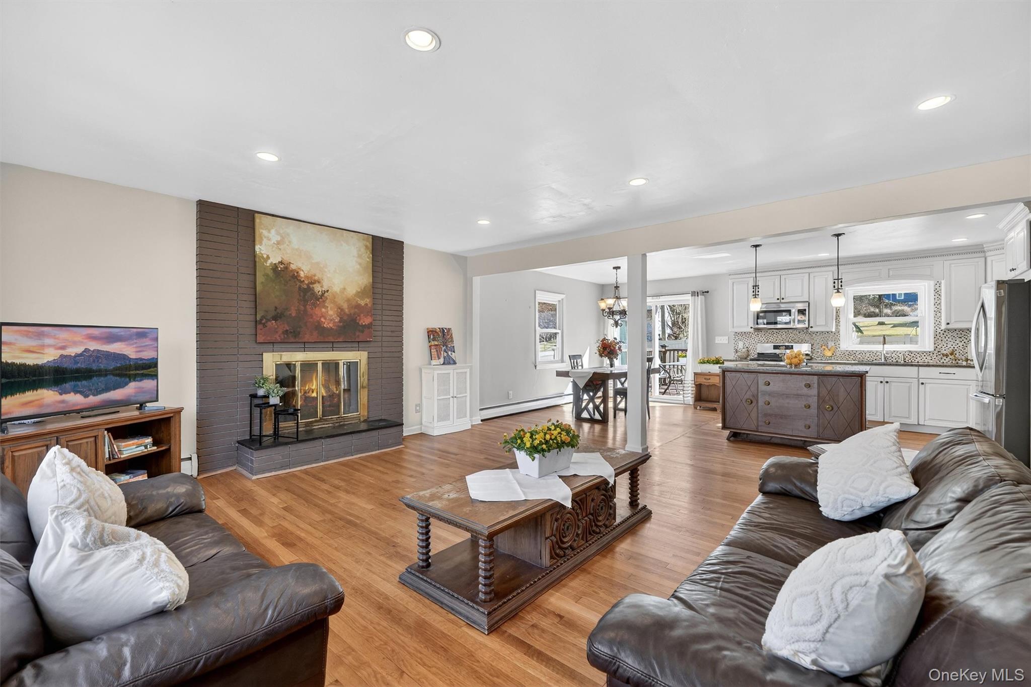 82 Taxter Road Irvington, NY 10533 - Photo 4 of 38