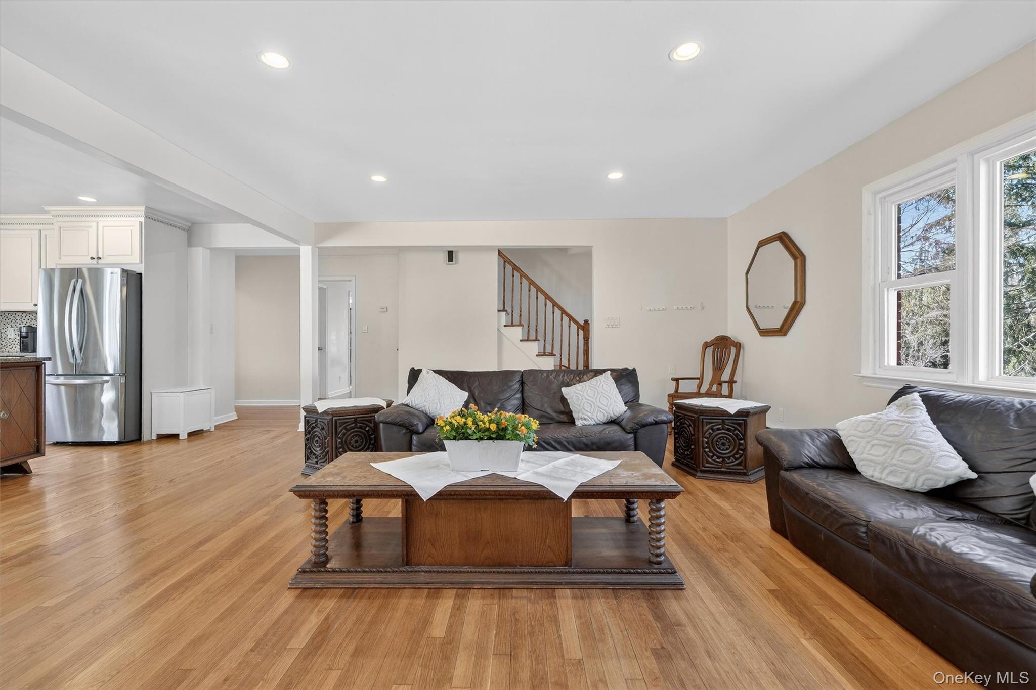 82 Taxter Road Irvington, NY 10533 - Photo 6 of 38