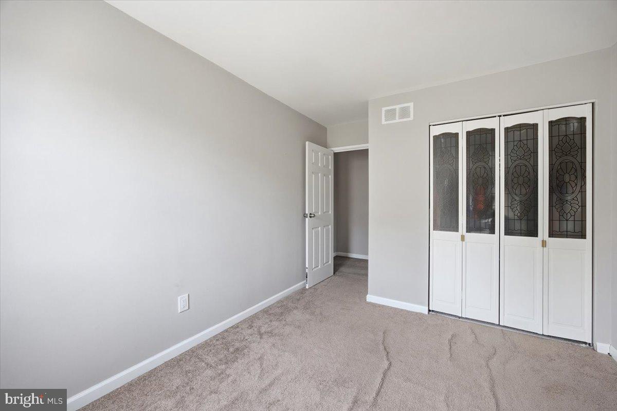 10882 Knights Road Philadelphia, PA 19154 - Photo 24 of 33 3rd Bedroom