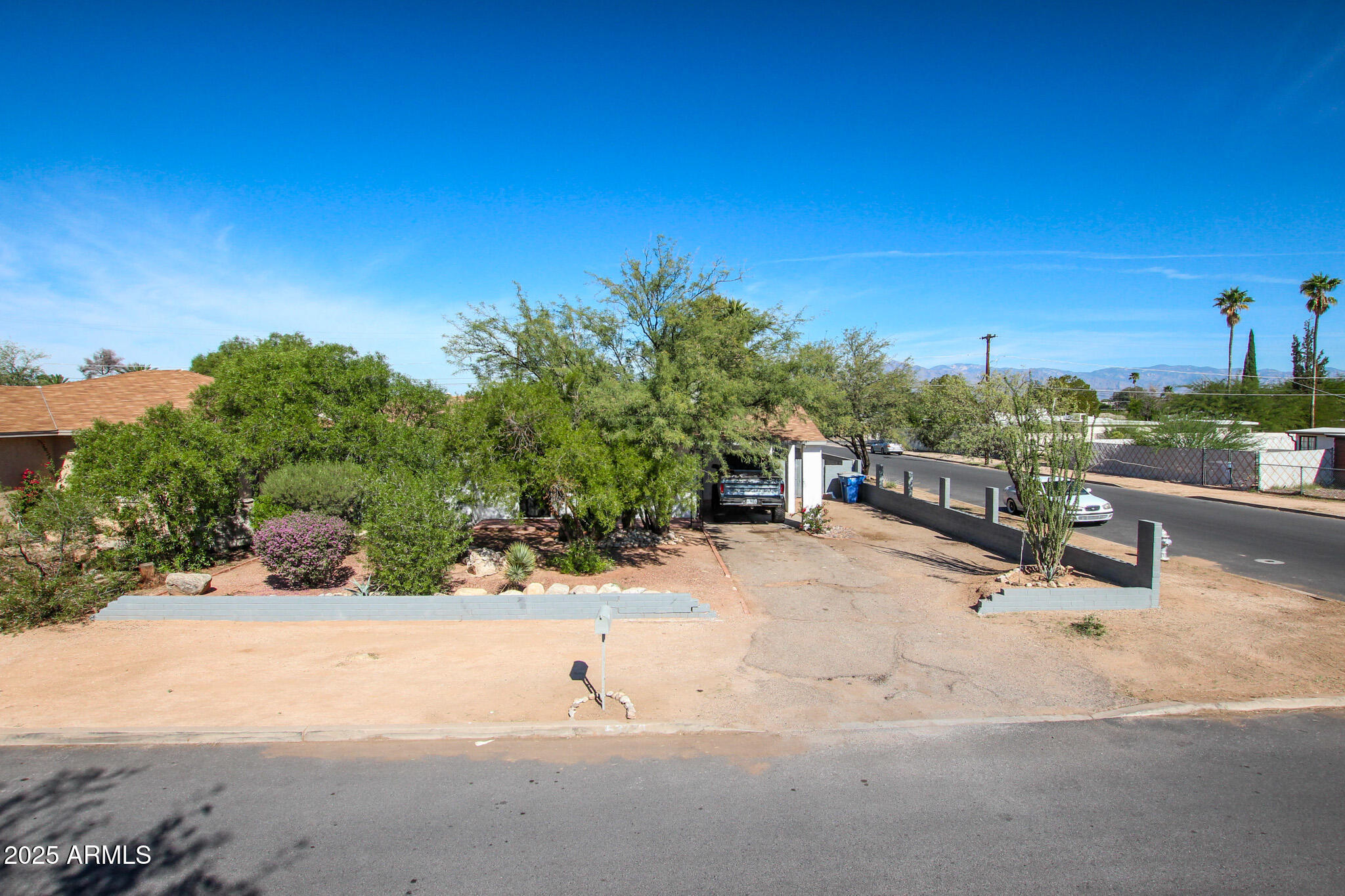 3273 East 27th Street Tucson, AZ 85713 - Photo 35 of 39 a view of outdoor space and yard